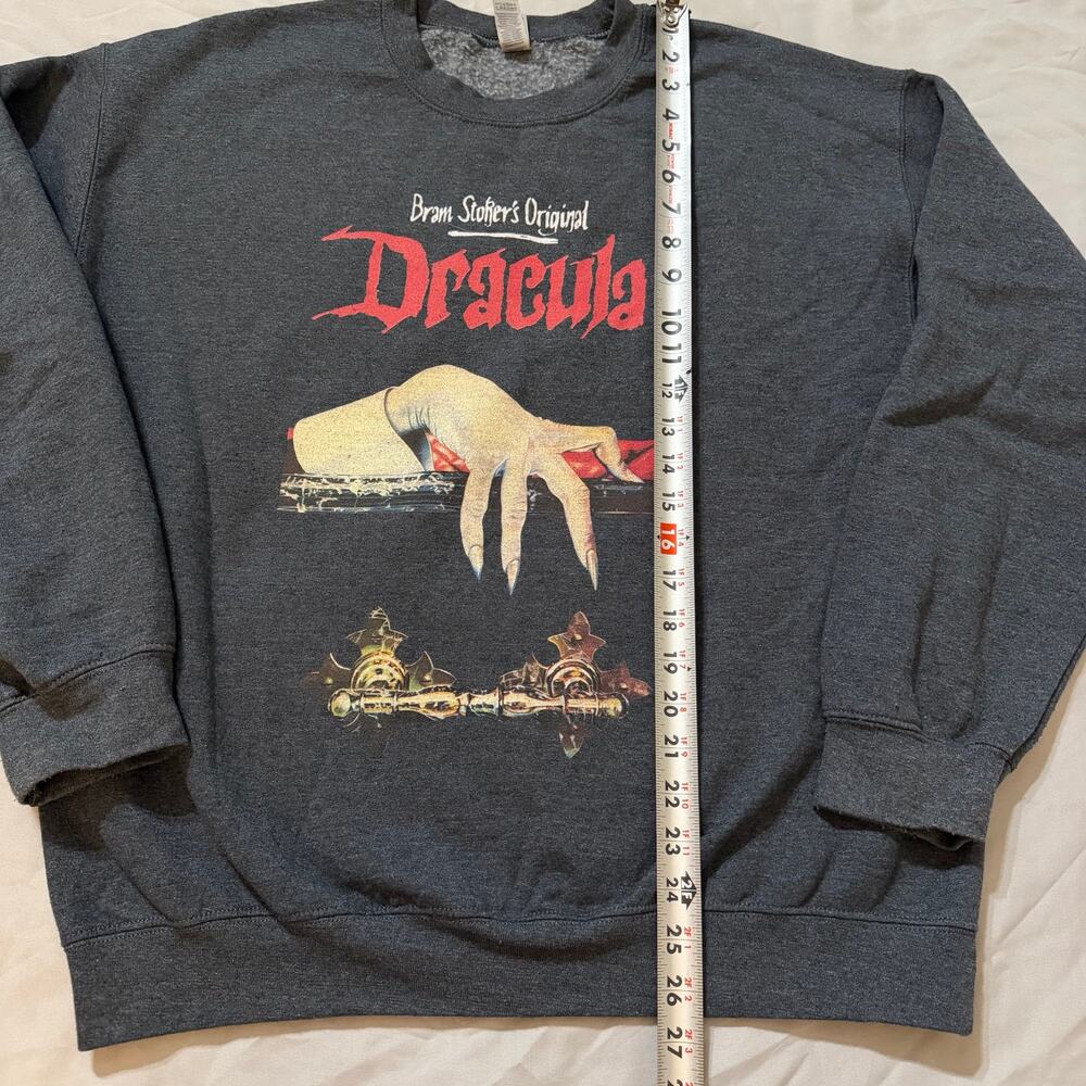 Gildan Bram Stoker Dracula Graphic Crewneck Sweatshirt Large - Picture 9 of 10